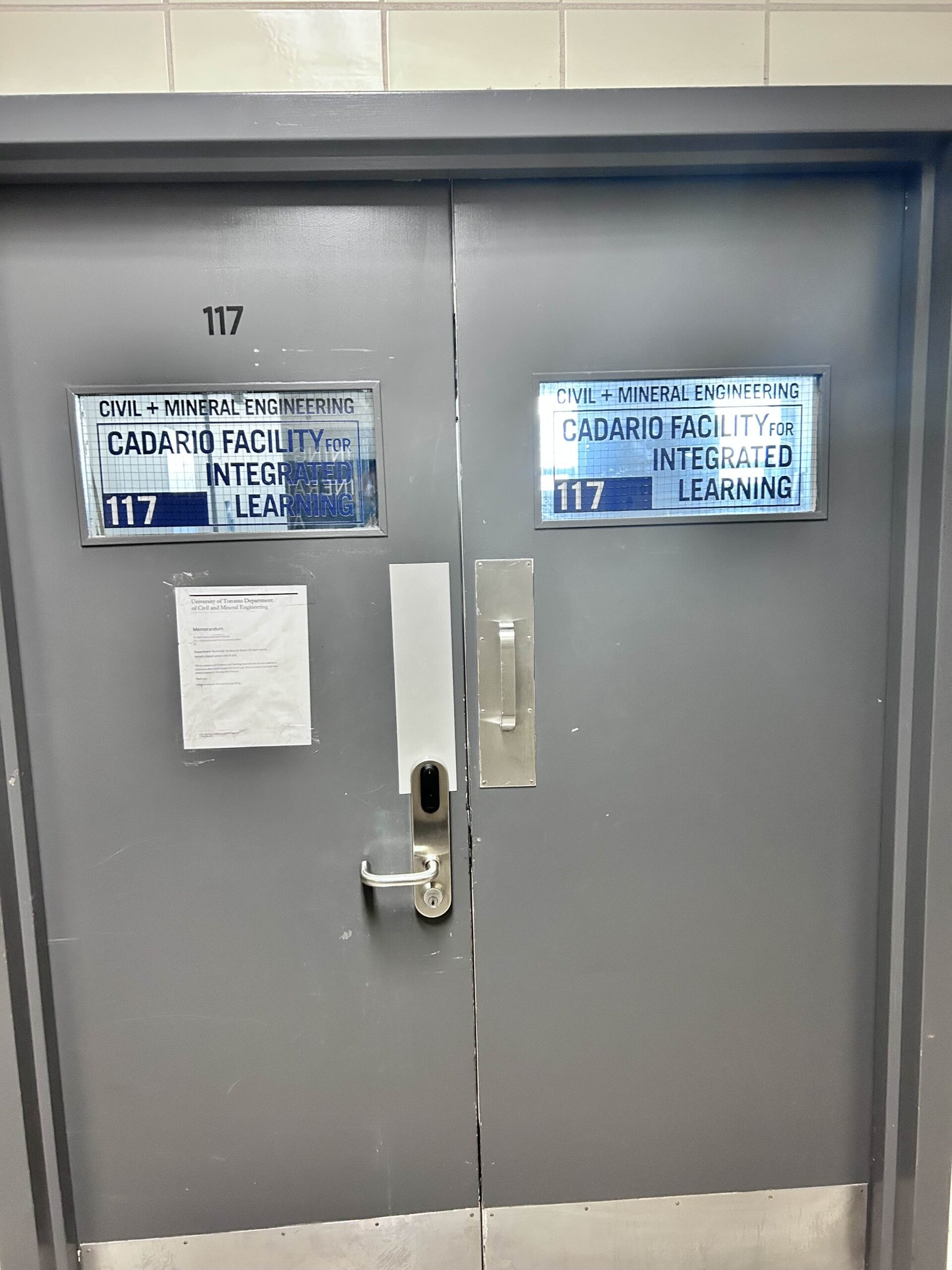 Picture of the Outside of the Tutorial Room